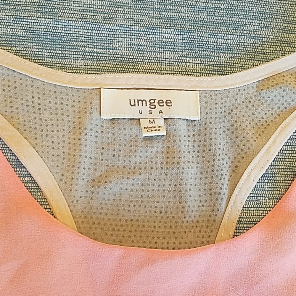 Umgee Razorback Blouse - Picture 2 of 6